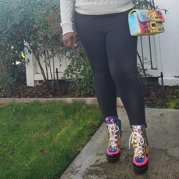 Cape Robbin Chunky Sole Luminous Mermaid Boots - Picture 9 of 15